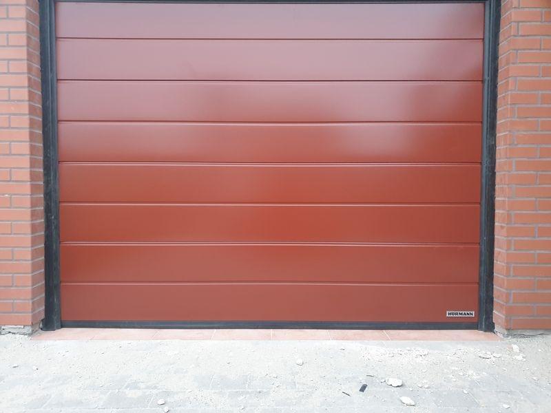 Brama garażowa z profili